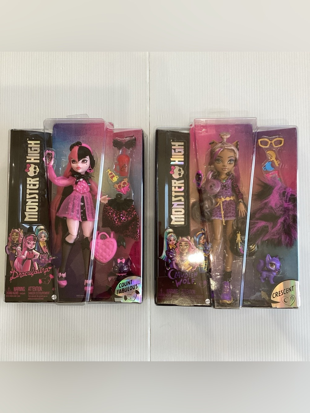 Monster High Clawdeen Wolf + Draculaura 2022 Set With Crescent + Count Fabulous